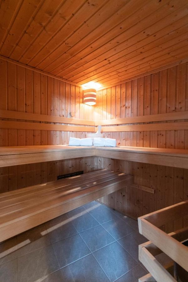 Unique Apartment With Private Pool, Cinema, Spa Prága Kültér fotó