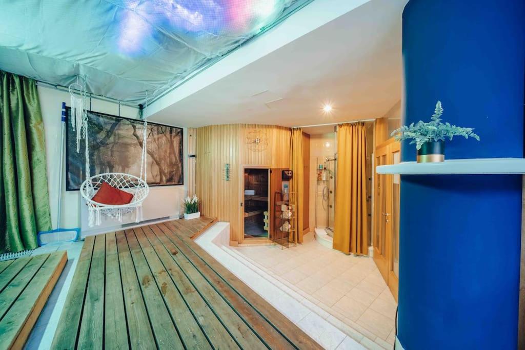 Unique Apartment With Private Pool, Cinema, Spa Prága Kültér fotó