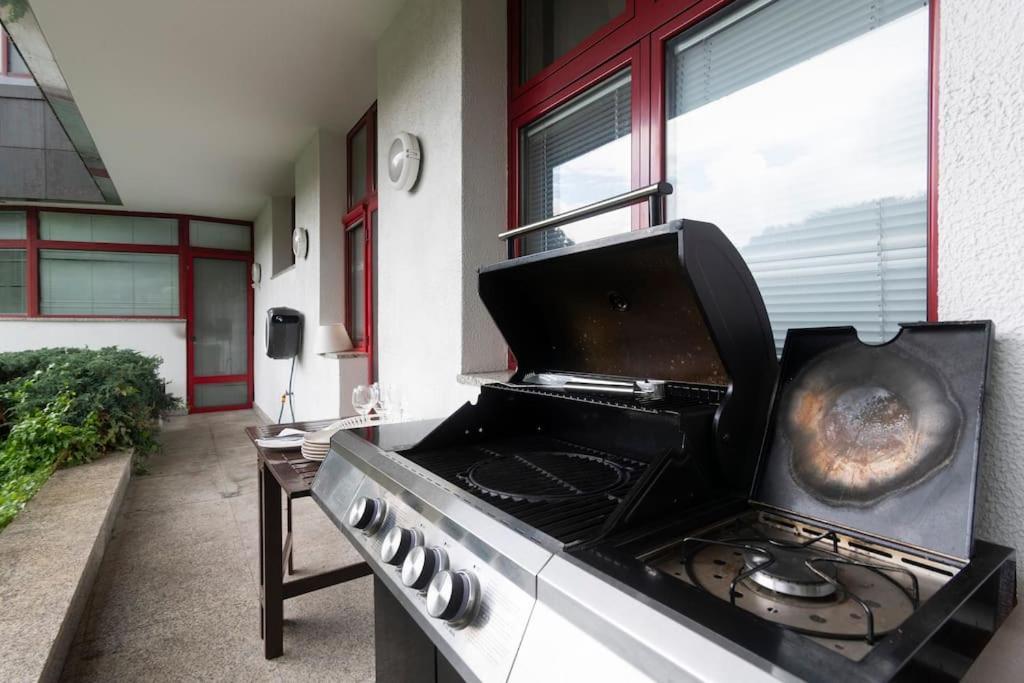Unique Apartment With Private Pool, Cinema, Spa Prága Kültér fotó