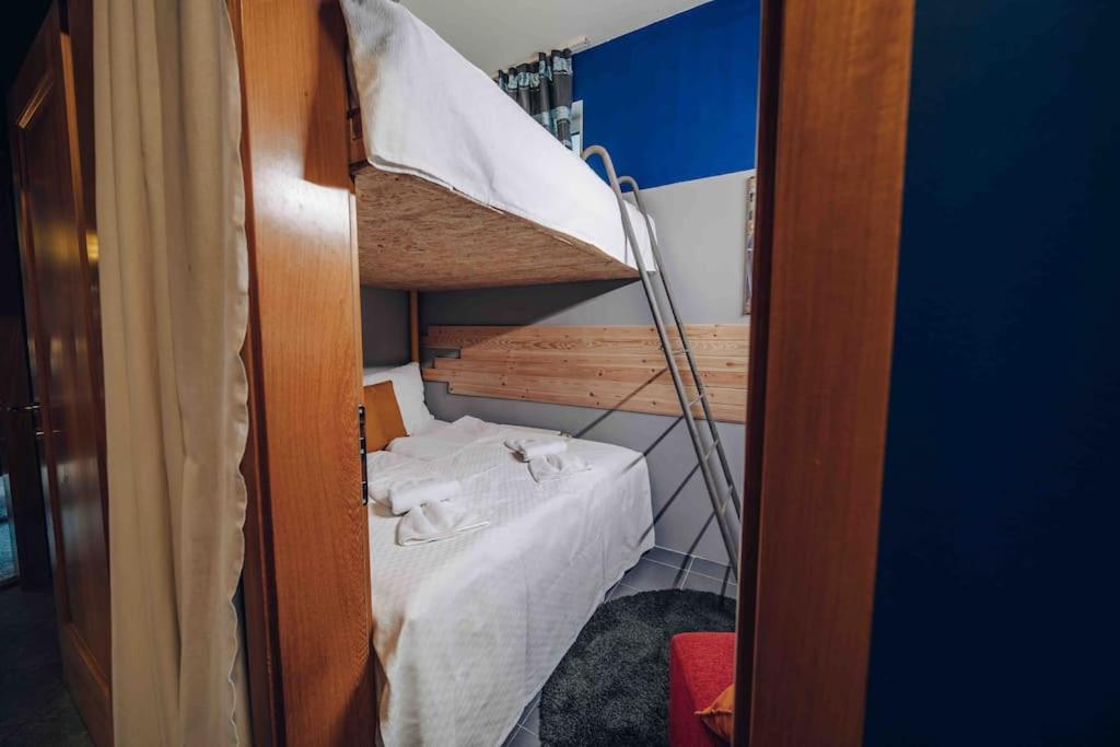 Unique Apartment With Private Pool, Cinema, Spa Prága Kültér fotó