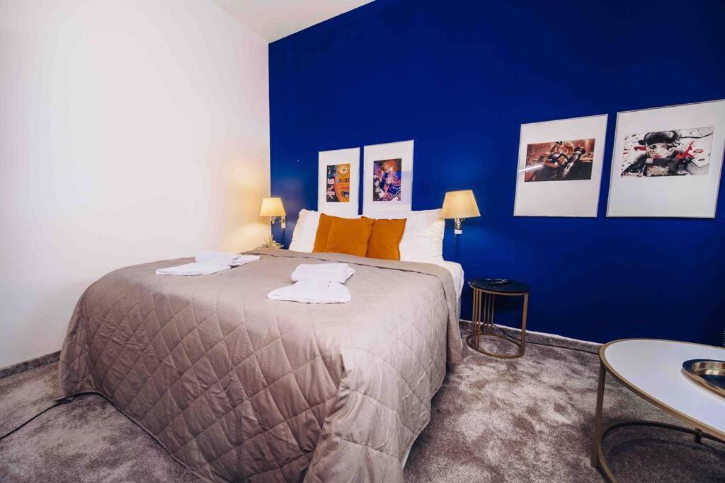 Unique Apartment With Private Pool, Cinema, Spa Prága Kültér fotó