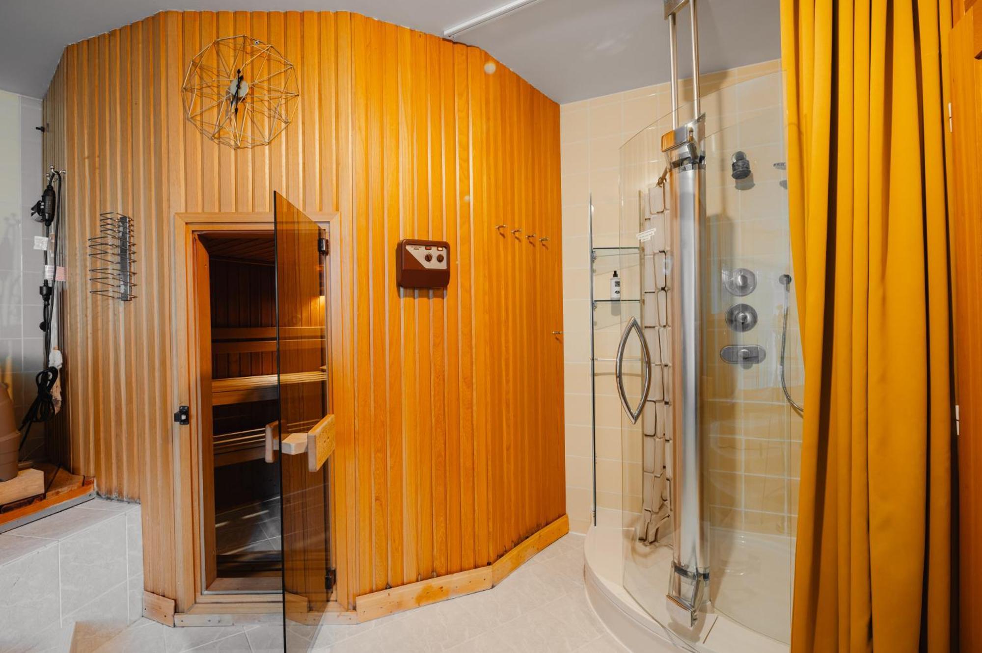 Unique Apartment With Private Pool, Cinema, Spa Prága Kültér fotó